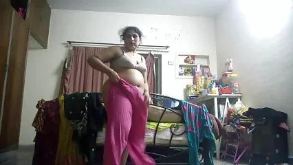 Chica amante de la música reemplaza el videos xxx casero maduras coño jugoso con un hombre malvado