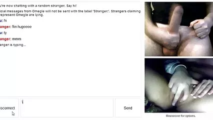 Chicas blancas videos caseros de trios follando y negras se follan con los dedos