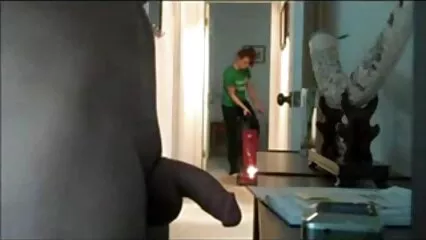 Los chicos besaron el coño de la morena rusa y comenzaron amas de casa cojiendo a follar a la chica