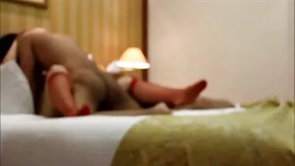 Madre pelirroja gorda le ofreció incesto trios caseros follando a su hijo