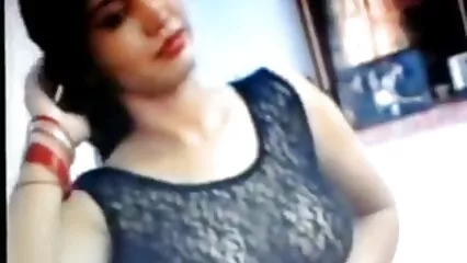 Chica exuberante en el videos caseros de mujeres borrachas baño llega a la BBC desde Níger