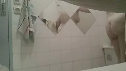 Tetas grandes excitan cogiendo con mi suegra videos caseros y quieren buen sexo