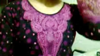 anciana engañando a videos caseros de cubanas follando su marido con un joven fontanero